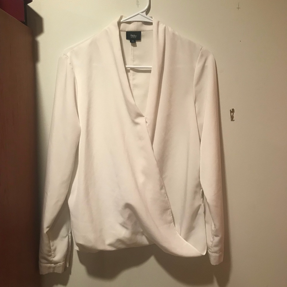 Wassivo Petite White Faux Wrap Blouse | Size: S